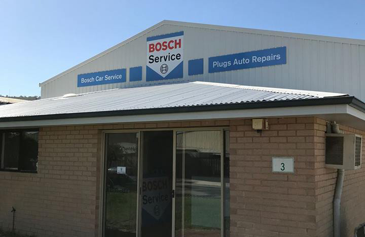Plug's Auto Repairs workshop frontage in Armadale